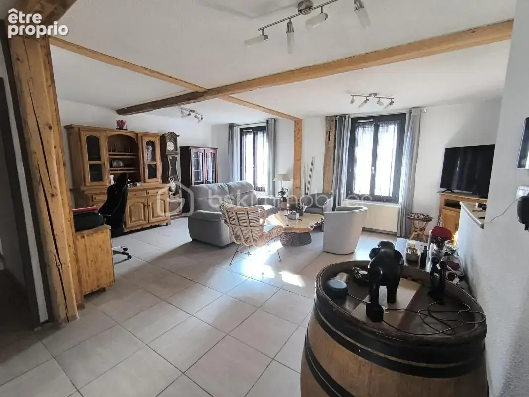 Coup de cœur : maison rénovée avec terrasse, jacuzzi et grand garage - photo 3