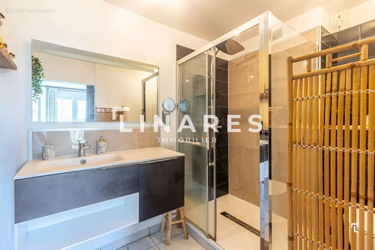 Appartement à MARSEILLE-12E