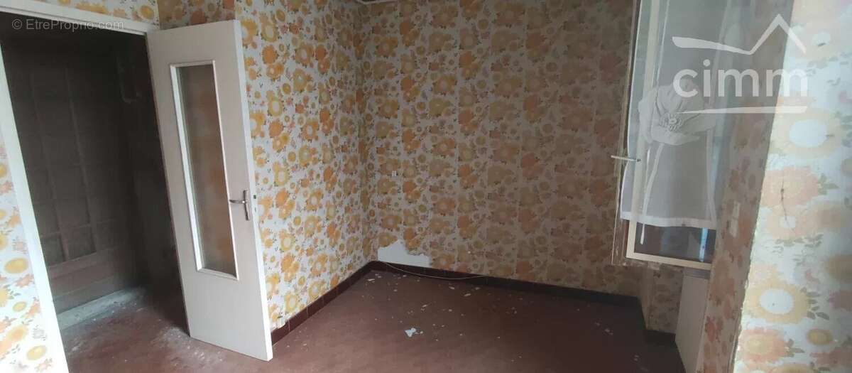Appartement à LAVENAY