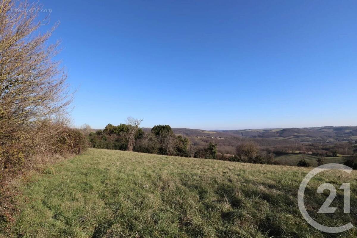 Terrain à BOURNAZEL
