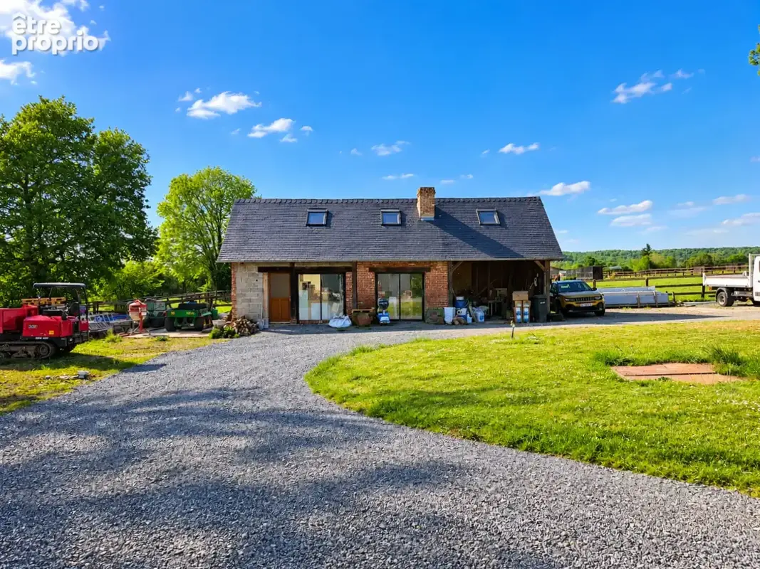 Maison de caractère avec dépendance et terrain constructible - photo 8