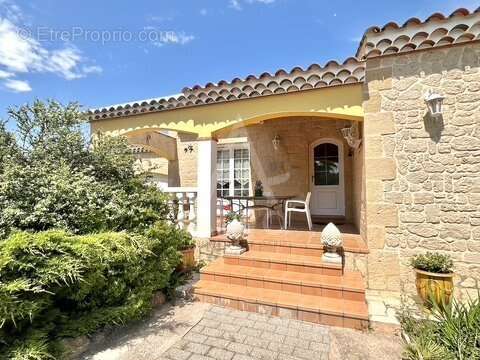 Villa avec piscine de plain pied - photo 7