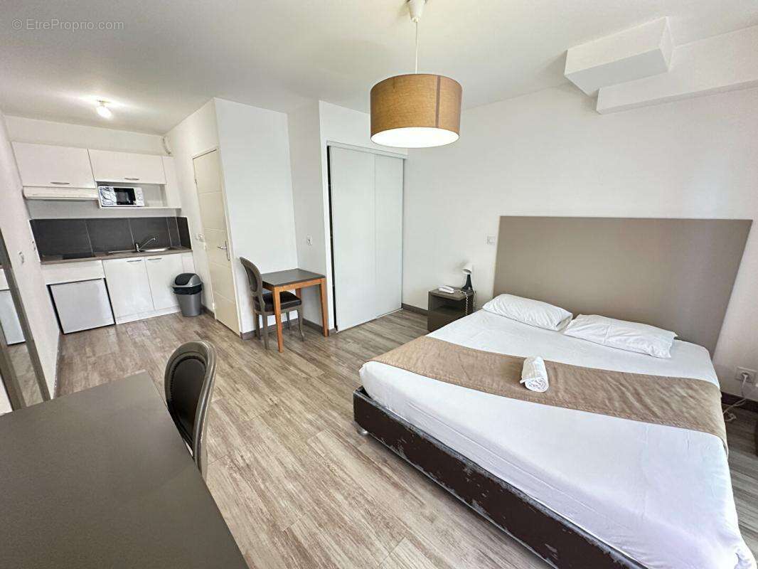 Appartement à EGUILLES