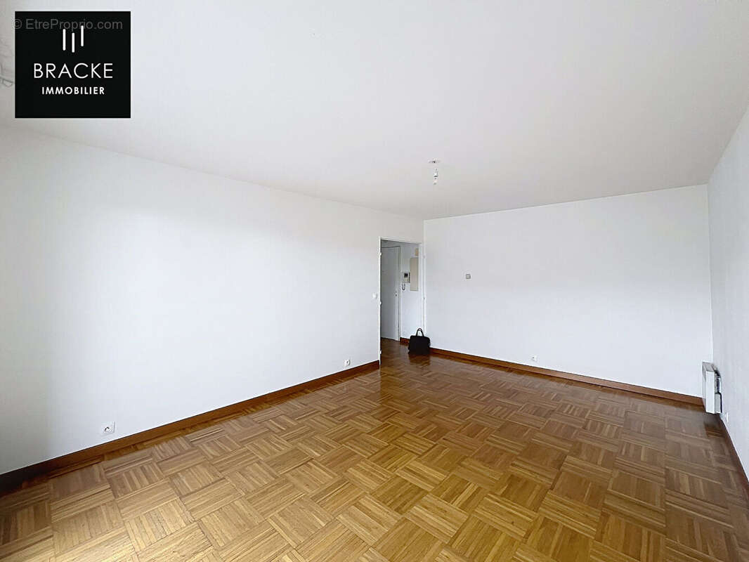 Appartement à LA GARENNE-COLOMBES
