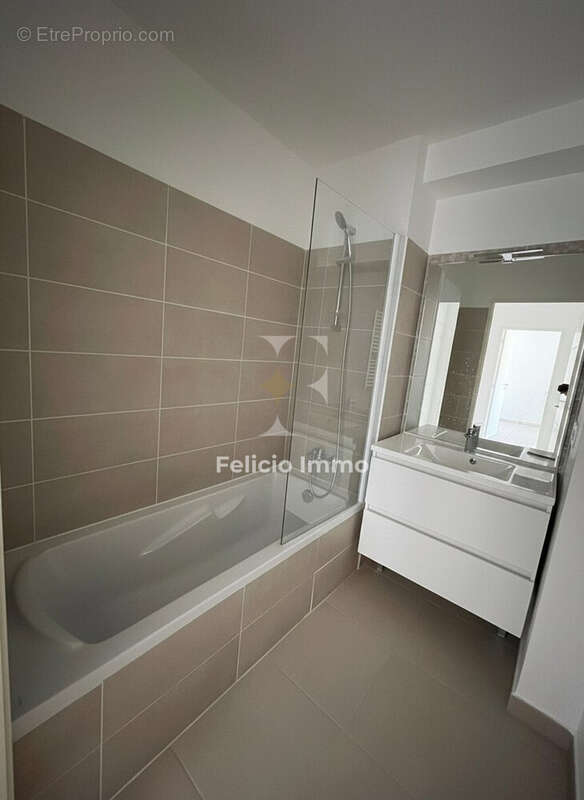 Appartement 61 m² à Le Rouret  - photo 7
