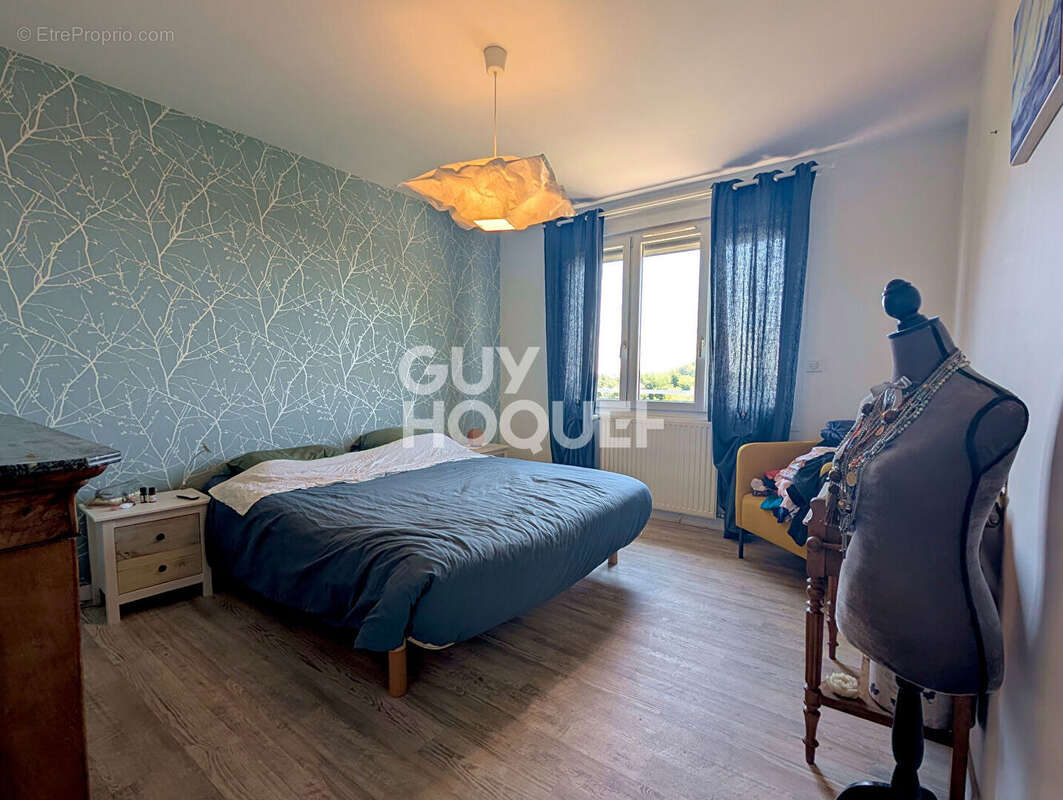 Maison à ECOLE-VALENTIN