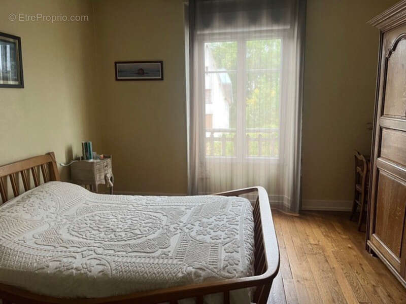 Maison à MONT-SAINT-PERE