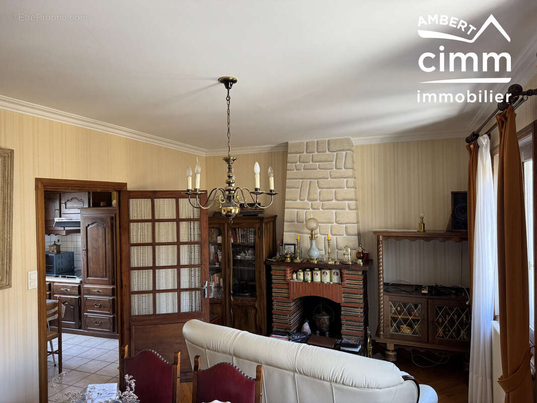 Maison à OLLIERGUES