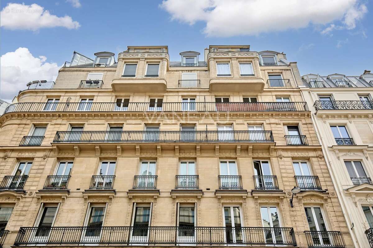 Appartement à PARIS-9E