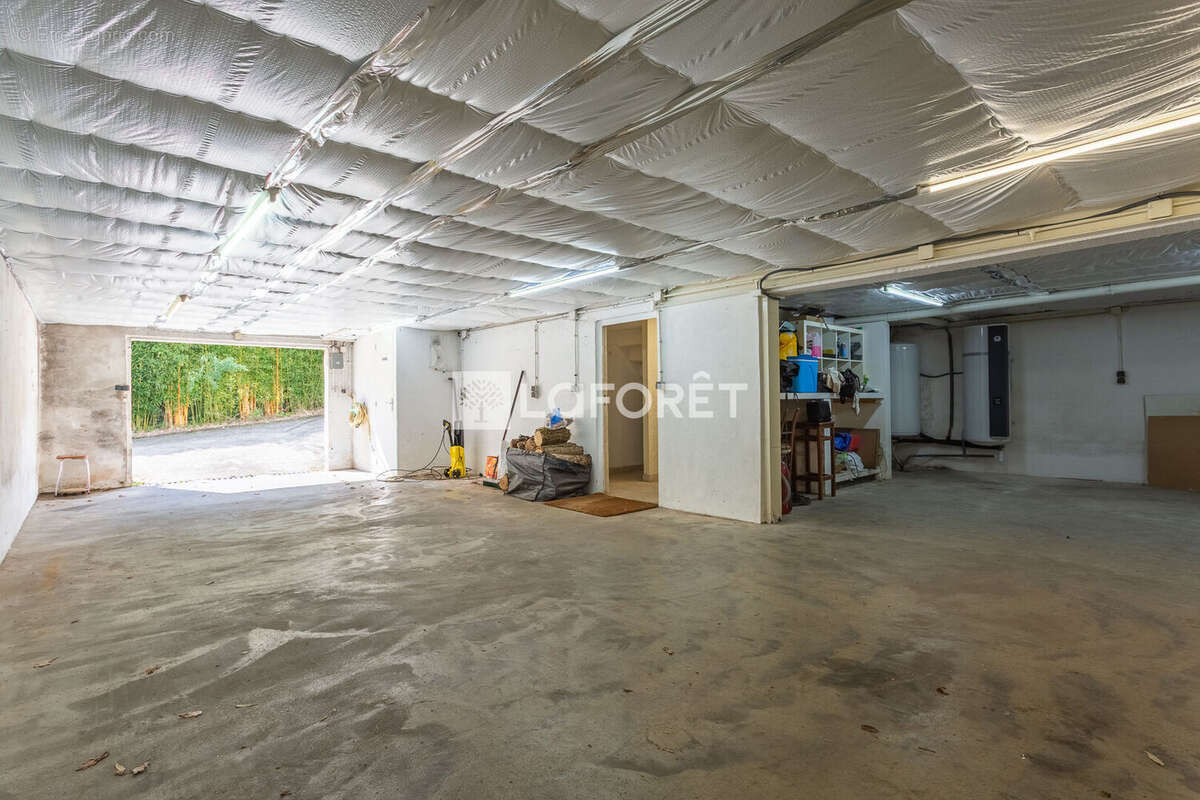 Maison à VARENNES-JARCY