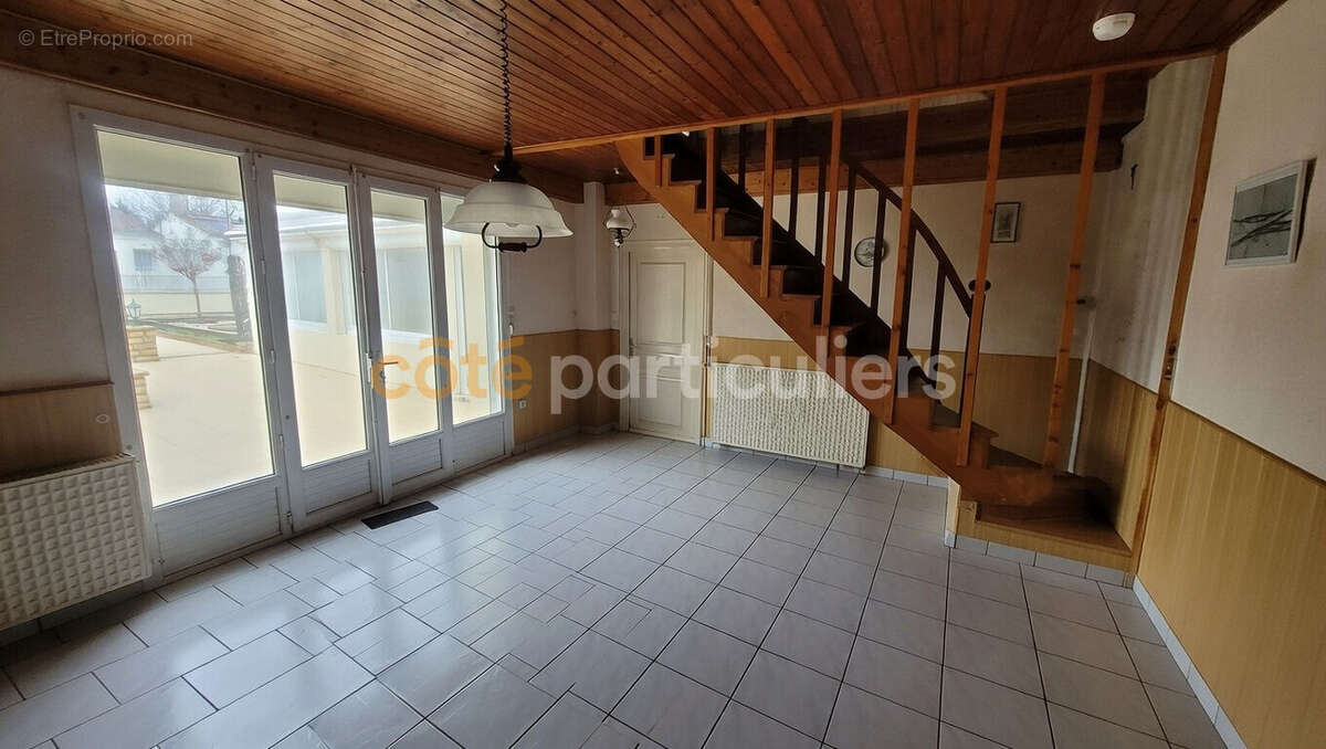 Maison située dans l'hypercentre de L'Aiguillon-La-Presqu' Île 4 pièce(s) 120.6 m2 - photo 5