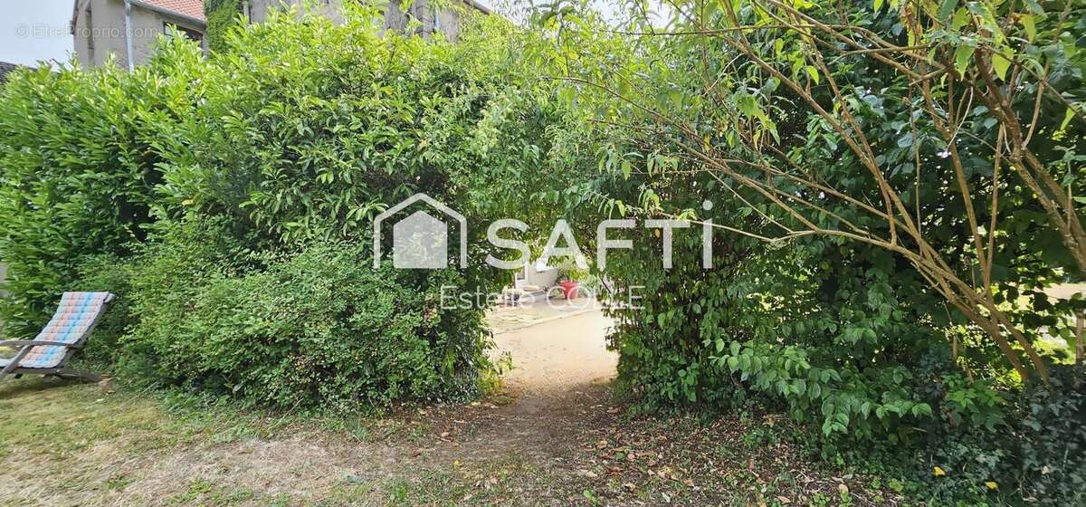Maison 430 m² à Mirecourt  - photo 3