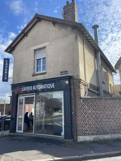 Commerce à NOYON