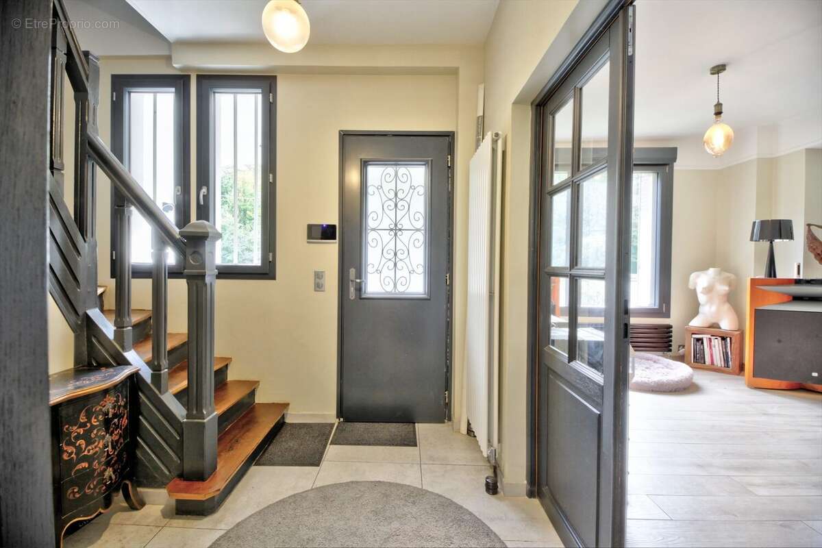 Maison à LA CELLE-SAINT-CLOUD