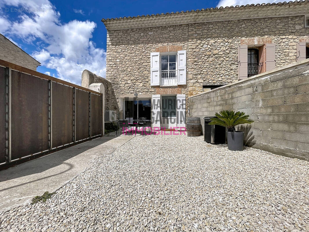 Maison à PERNES-LES-FONTAINES