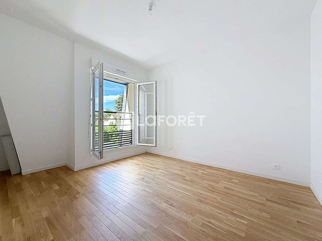 Appartement à VERNEUIL-SUR-SEINE
