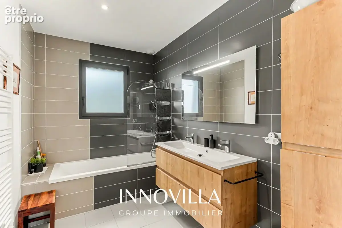 Magnifique propriété contemporaine avec vue dégagée . - photo 12