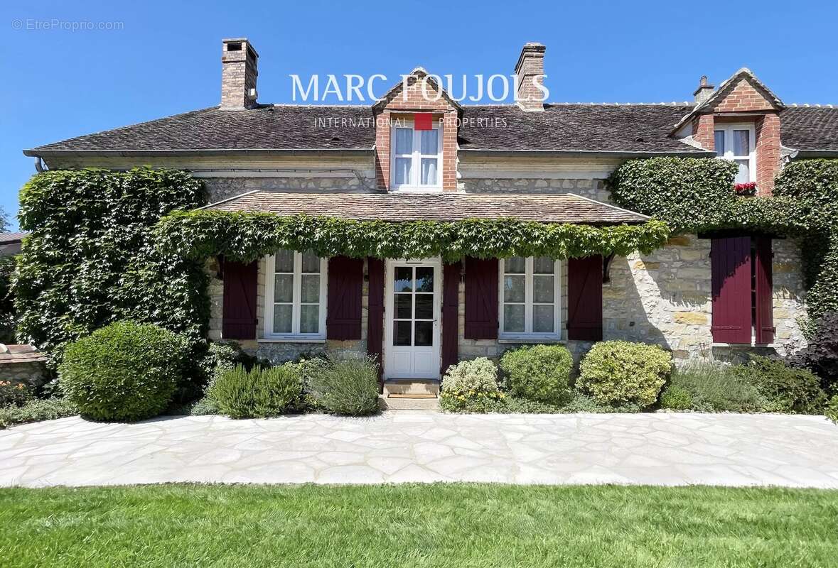 Maison à FONTAINEBLEAU