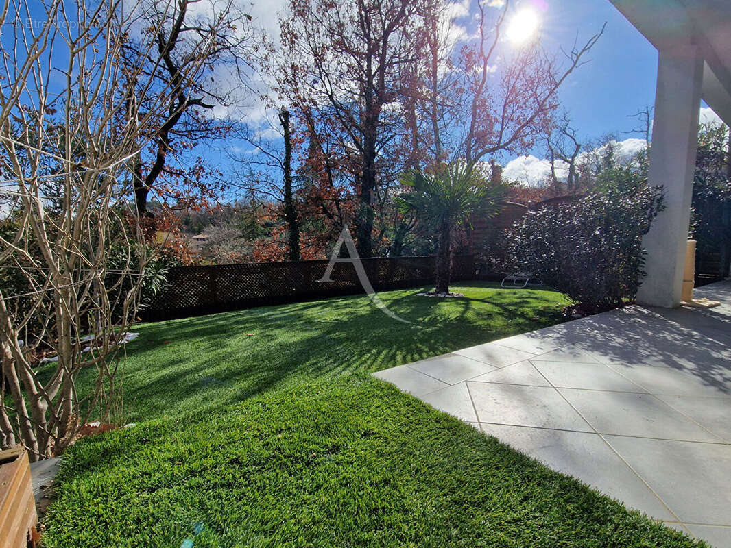 Appartement à PIERREVERT