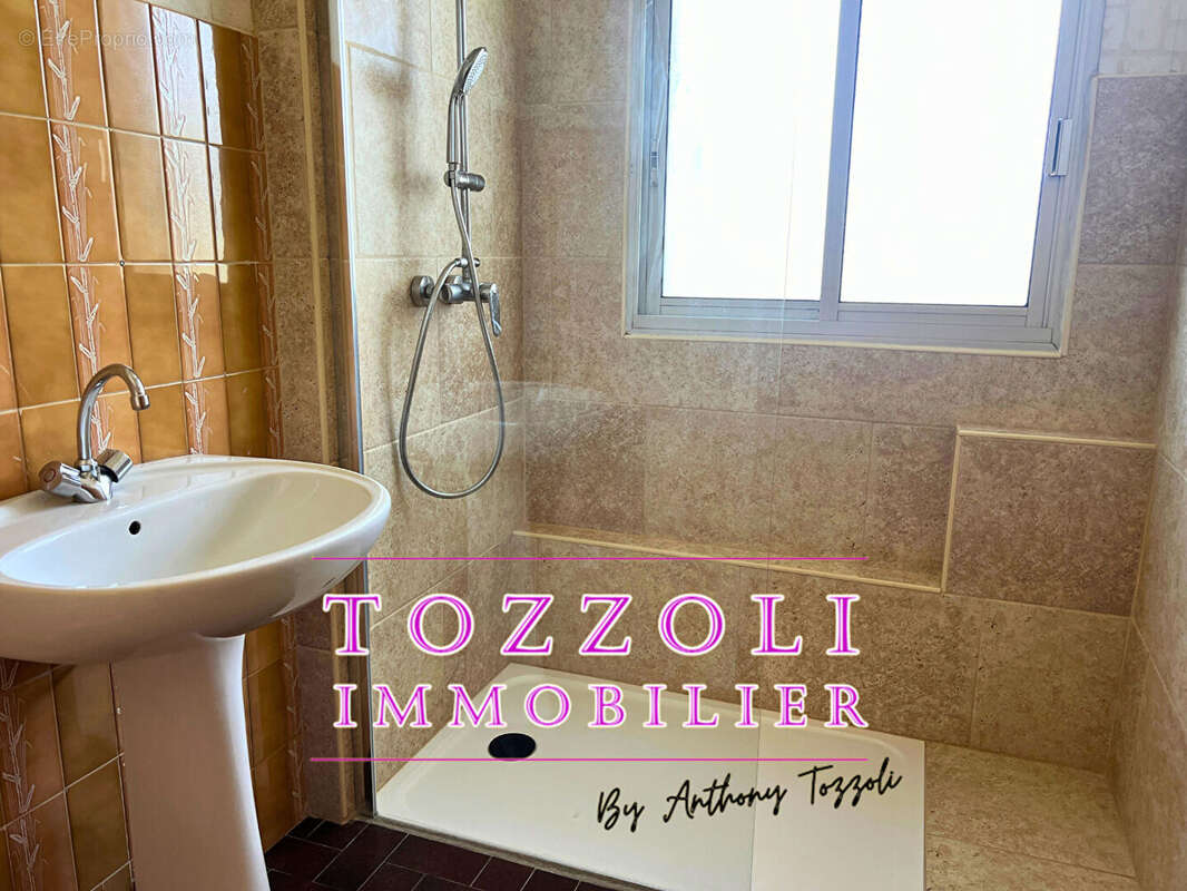 Appartement à SAINT-PIERRE-DE-CHANDIEU