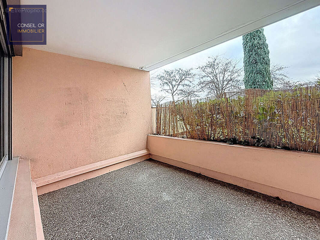 Appartement à SAINT-GENIS-LAVAL