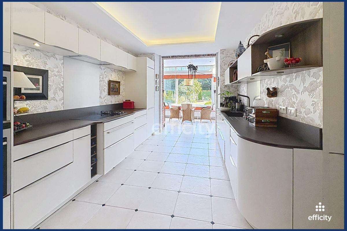 Maison 255 m² à Redon  - photo 6