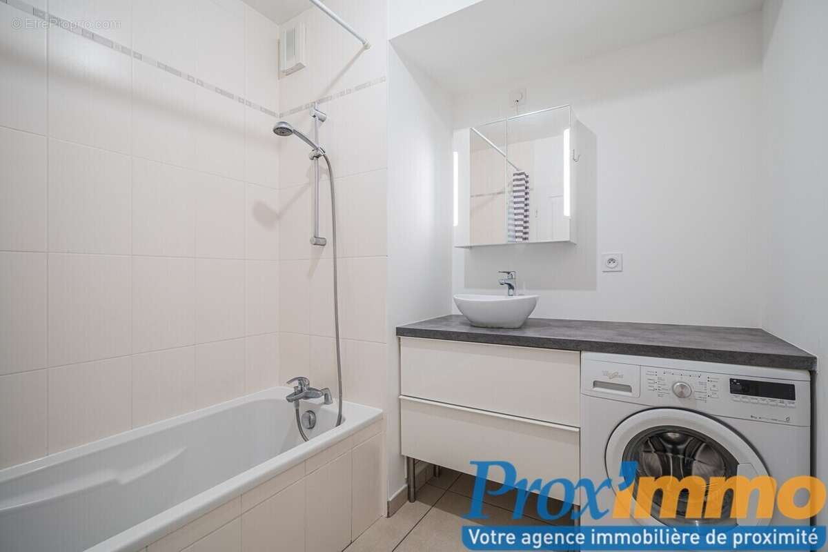 Appartement à LA BUISSE