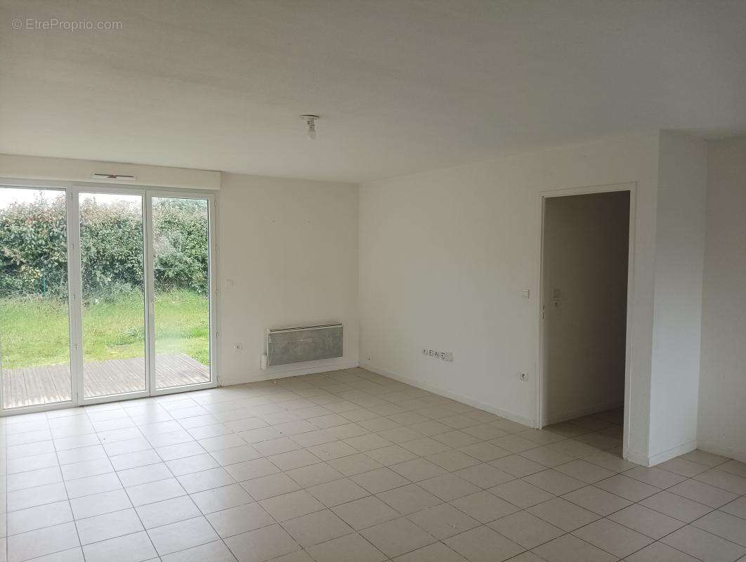 Maison à MONTECH