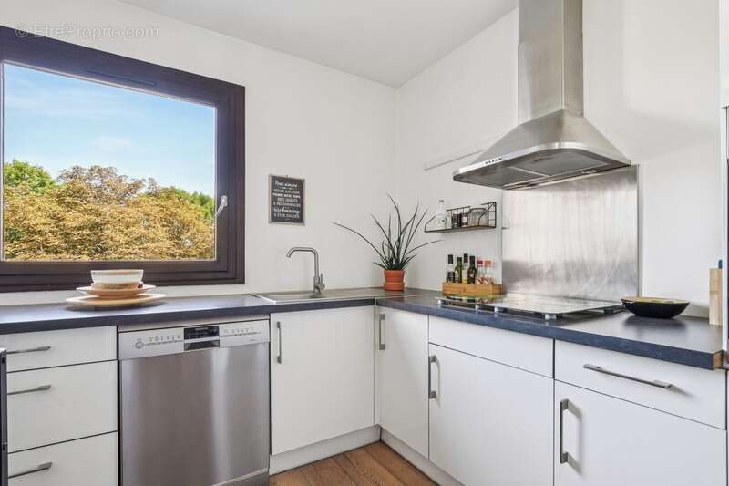 Appartement à LE COUDRAY-MONTCEAUX