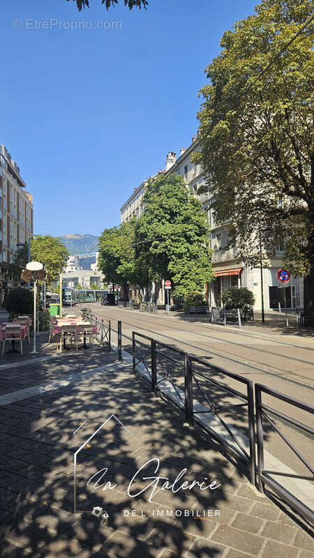 Murs commerciaux loues avenue alsace lorraine proche de la gare - photo 2