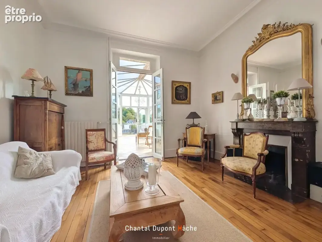 CHARTRES GRAND PRES - Somptueuse maison fin XIXème avec 8 chambres et garage ! - photo 5