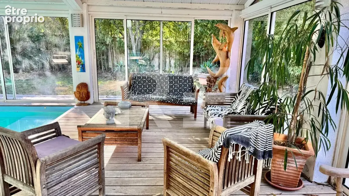 Maison atypique, piscine, jardin, double garage, atelier - photo 2