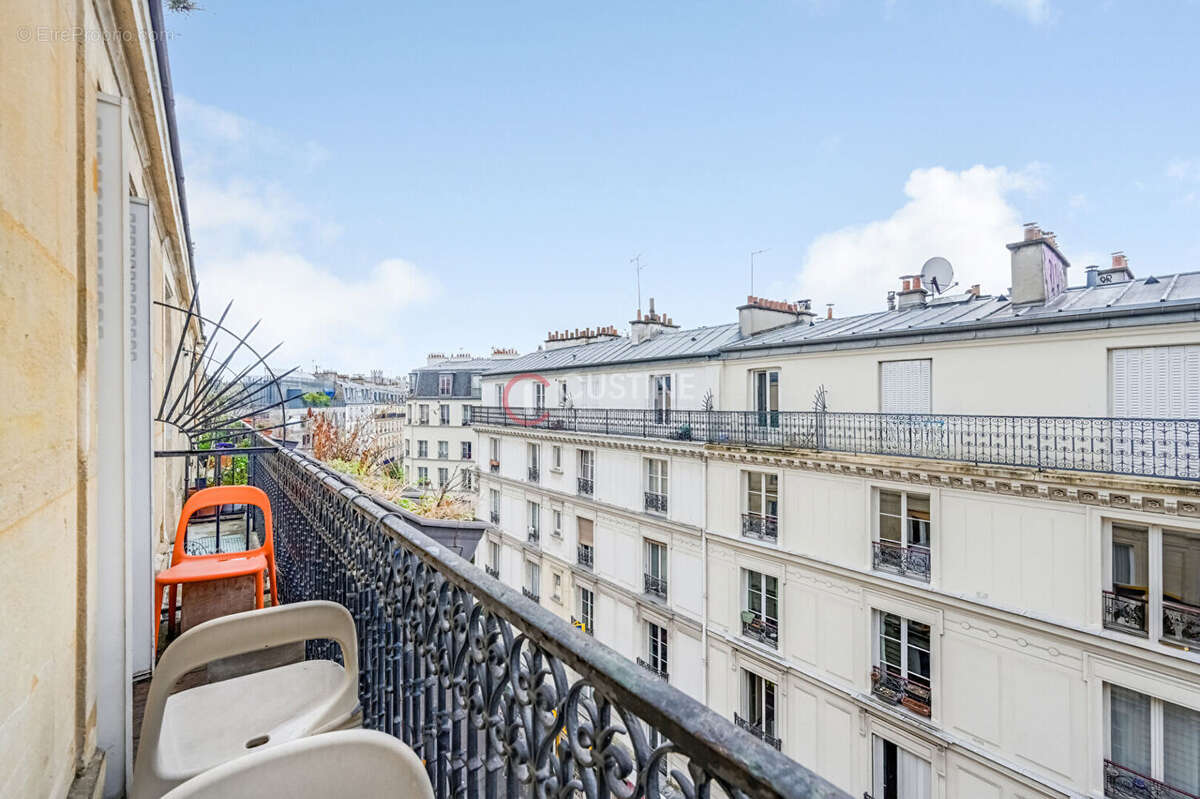 Appartement à PARIS-18E