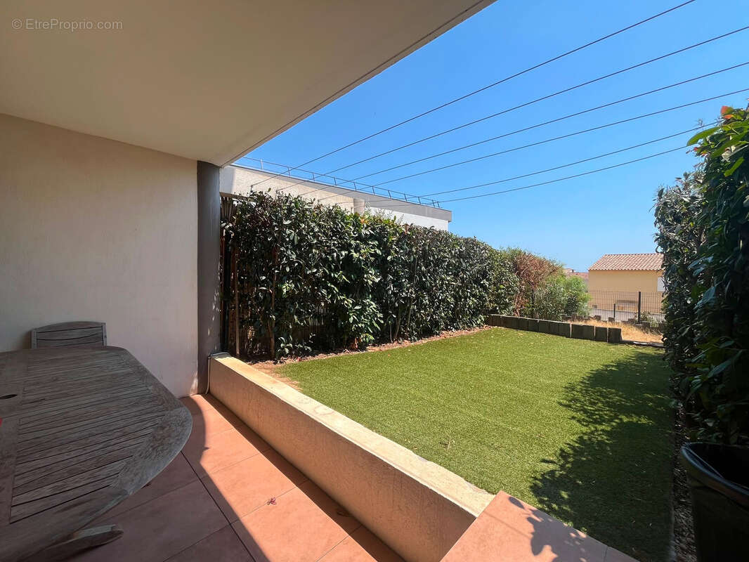 Appartement à BORMES-LES-MIMOSAS