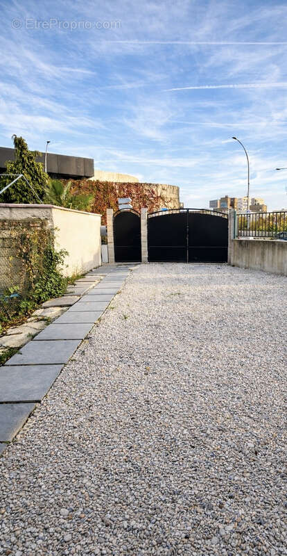 Maison à BAGNOLET