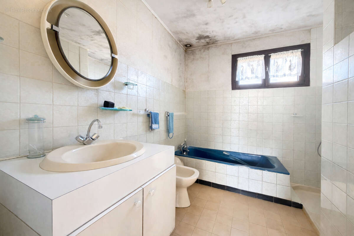 Maison à VILLEURBANNE