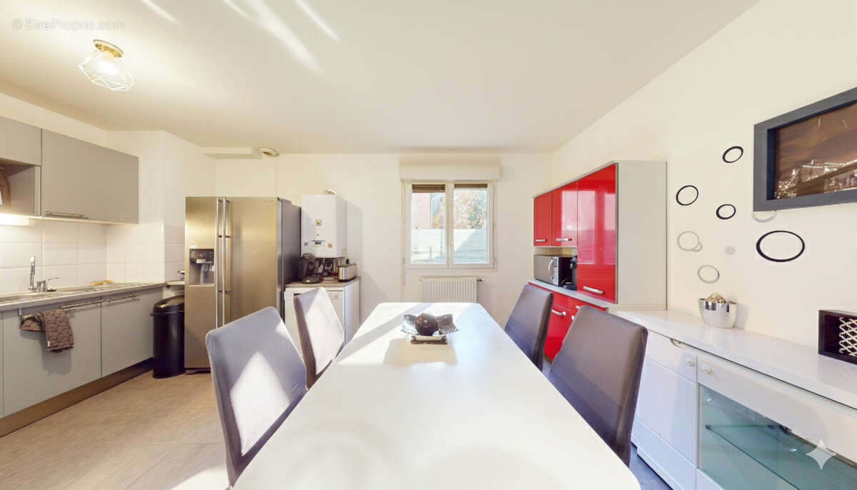 Maison à LA SALVETAT-SAINT-GILLES