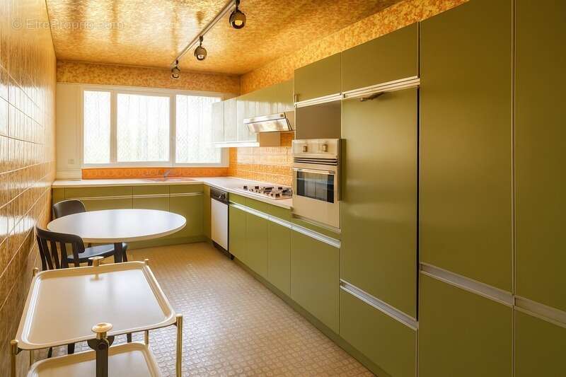 Appartement à PARIS-20E