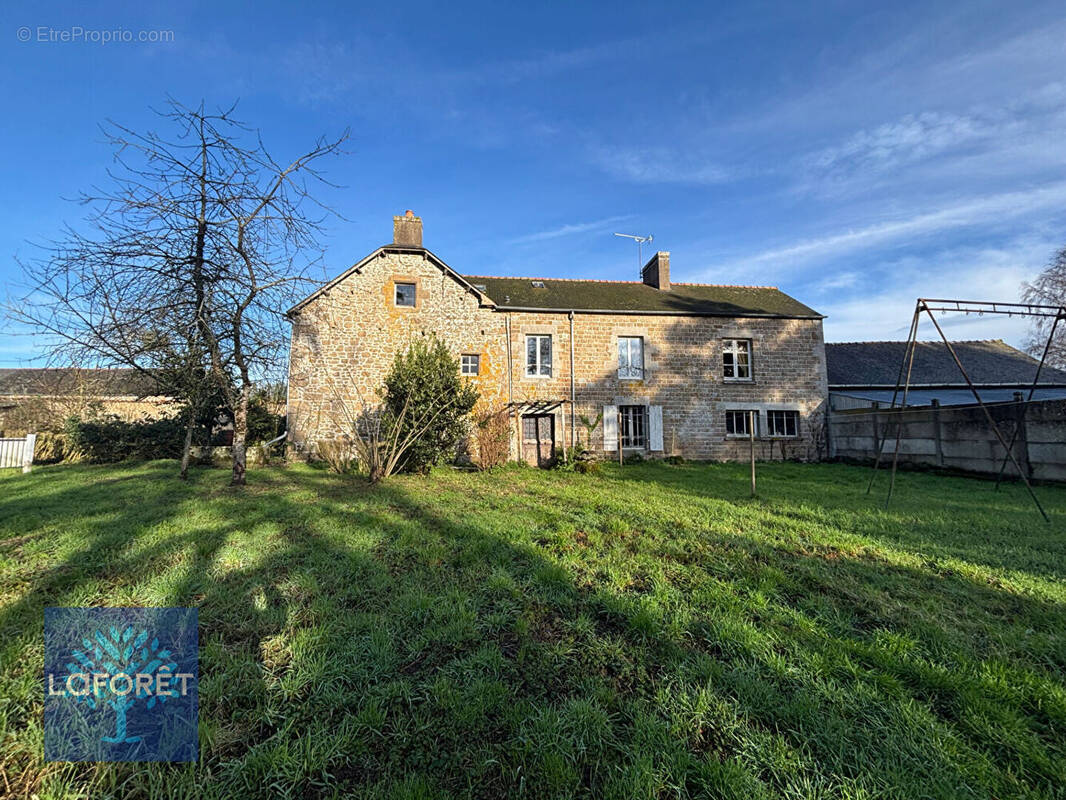 Maison à SAINT-MARC-LE-BLANC