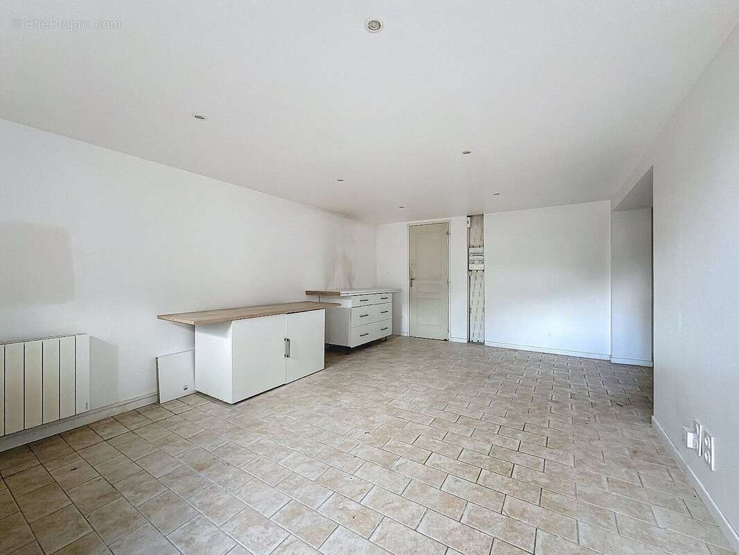 Maison en pierre t5 - terrain de 341m2 - proche centre-ville de rodez - photo 10