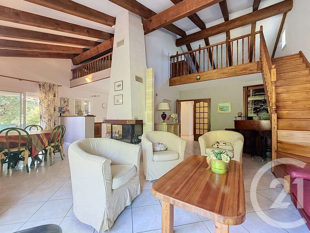 Maison 155 m² à Santa-Lucia-Di-Moriani  - photo 4