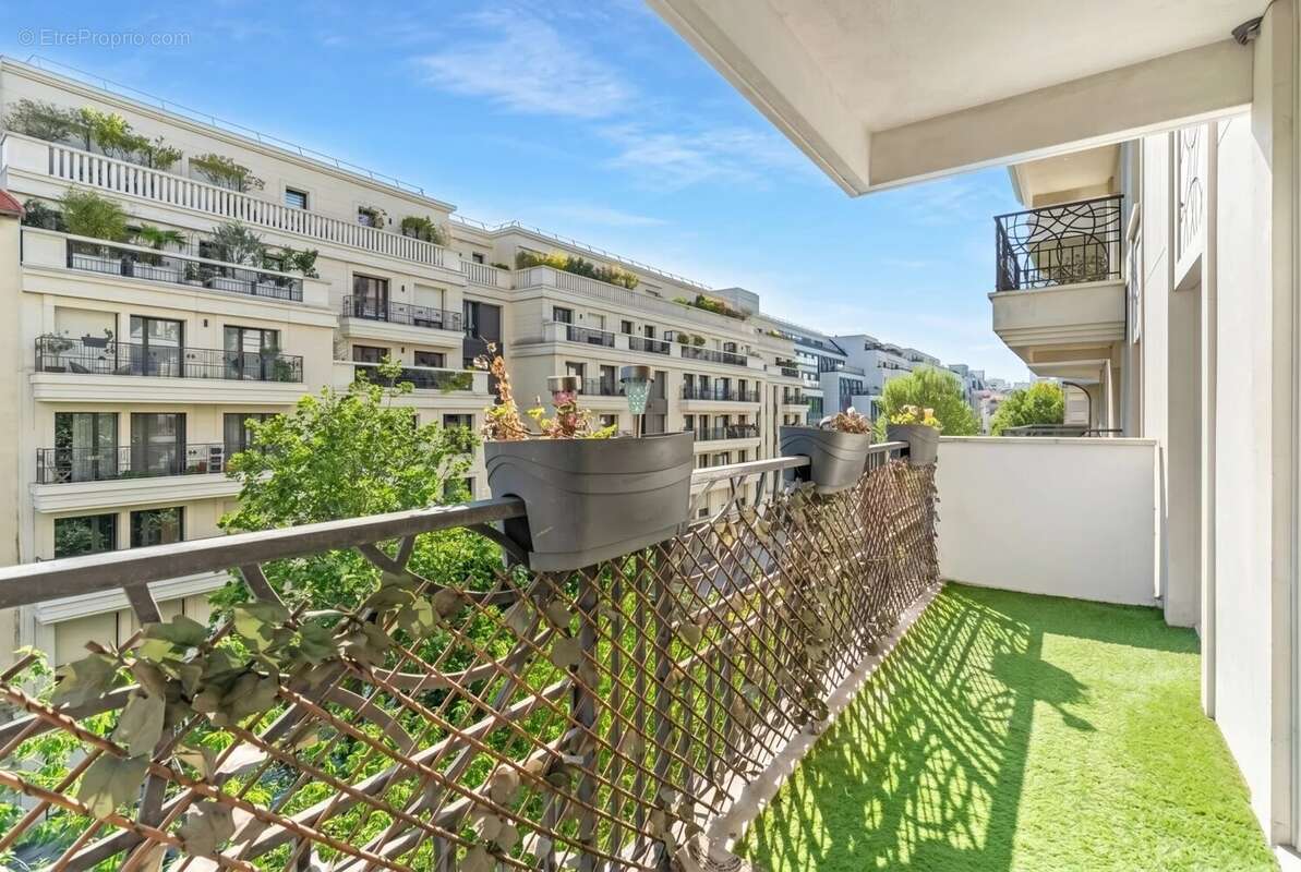 Appartement à LEVALLOIS-PERRET