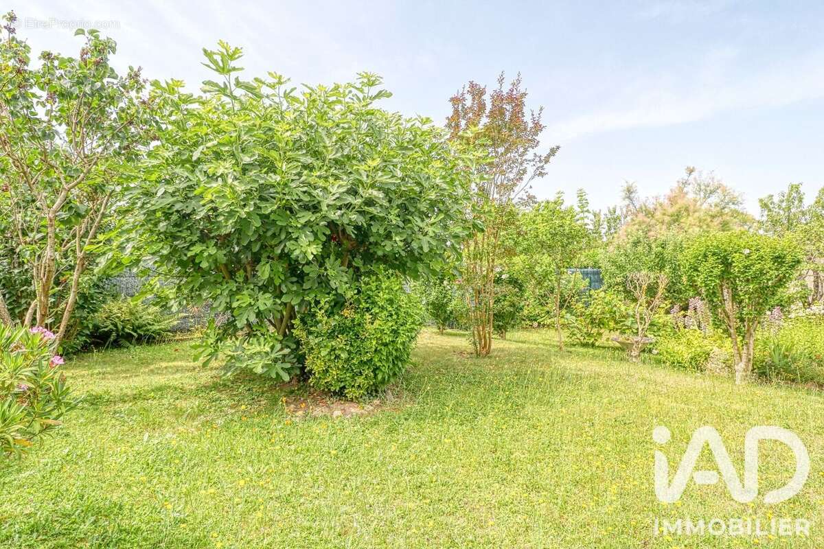 Maison 104 m² à Saint-Prix  - photo 3