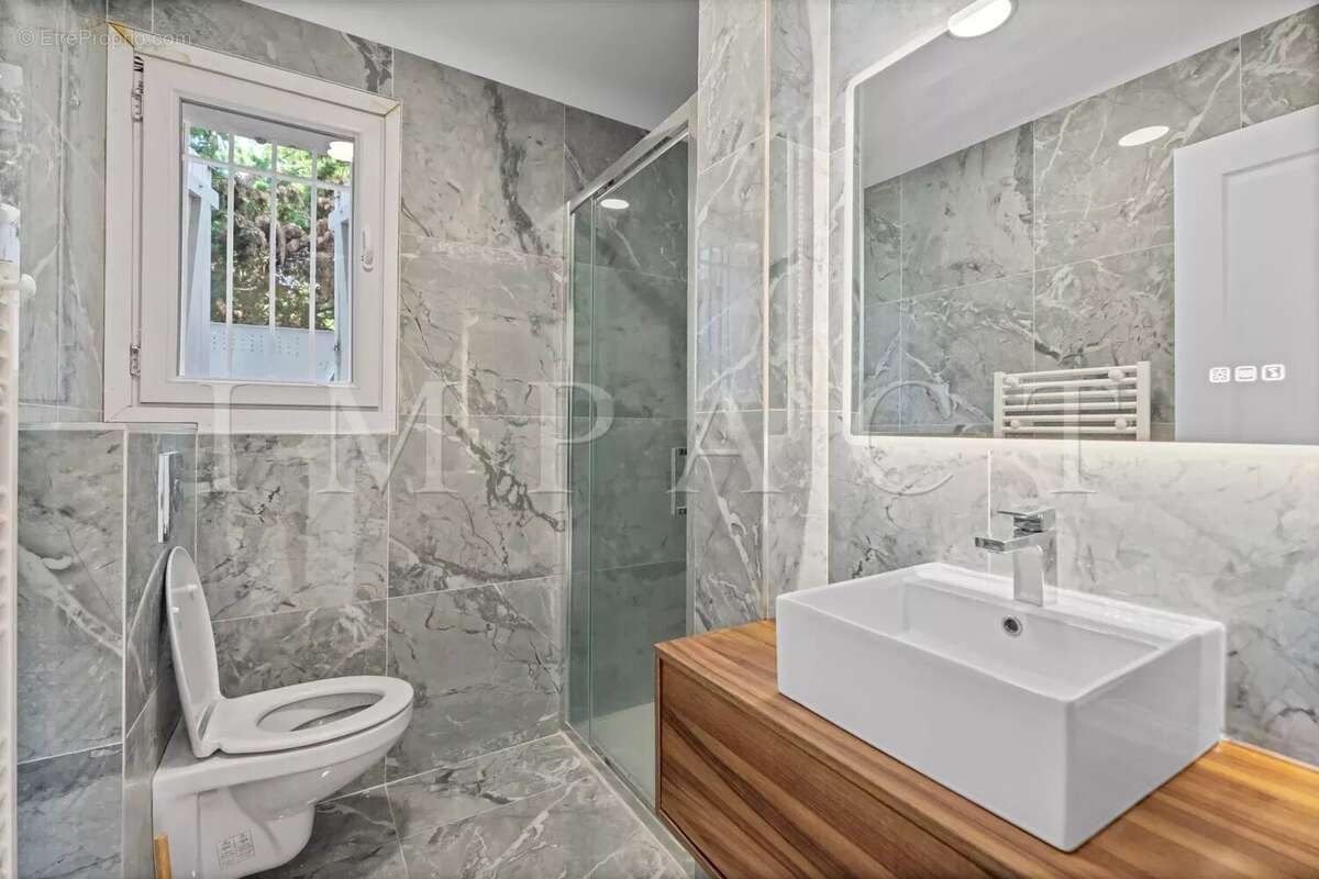 Maison à MOUGINS