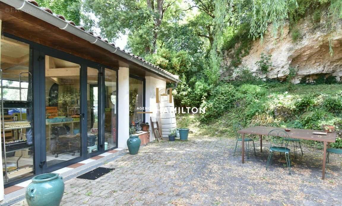 Maison à CAHUZAC-SUR-VERE