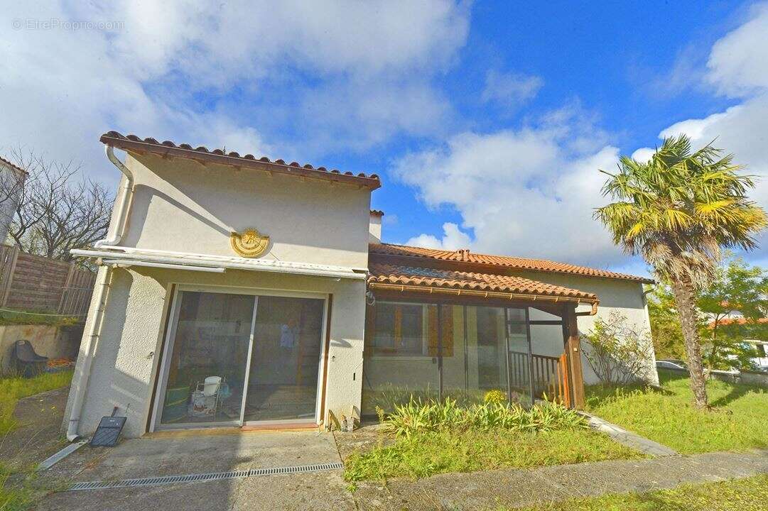 Maison à SAINT-GEORGES-DE-DIDONNE