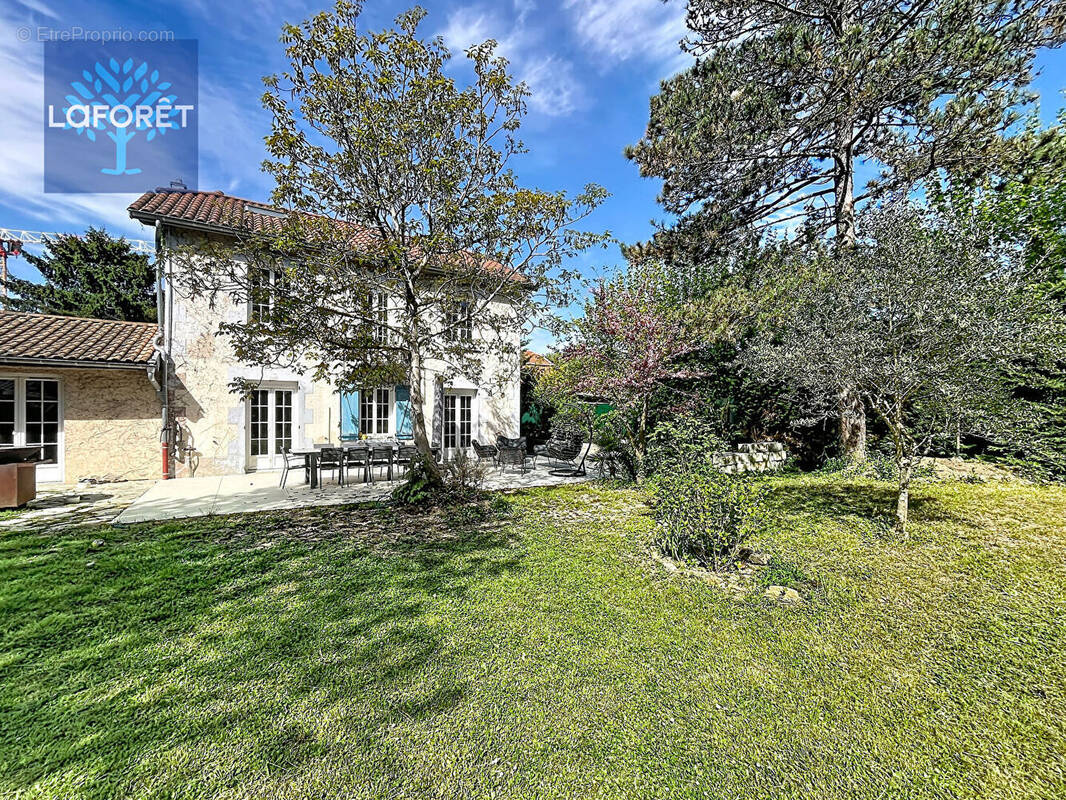 Maison à ALBIGNY-SUR-SAONE