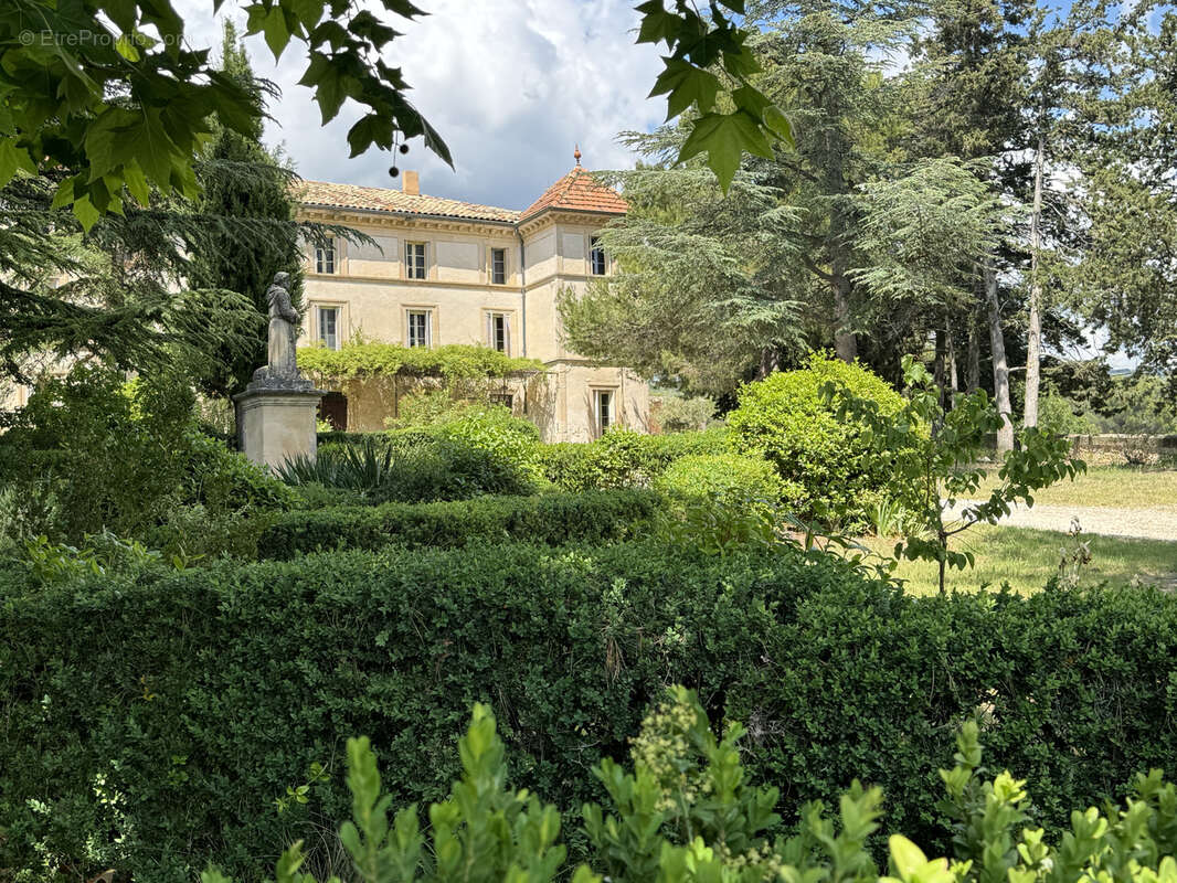 Maison à SAINT-SATURNIN-LES-APT