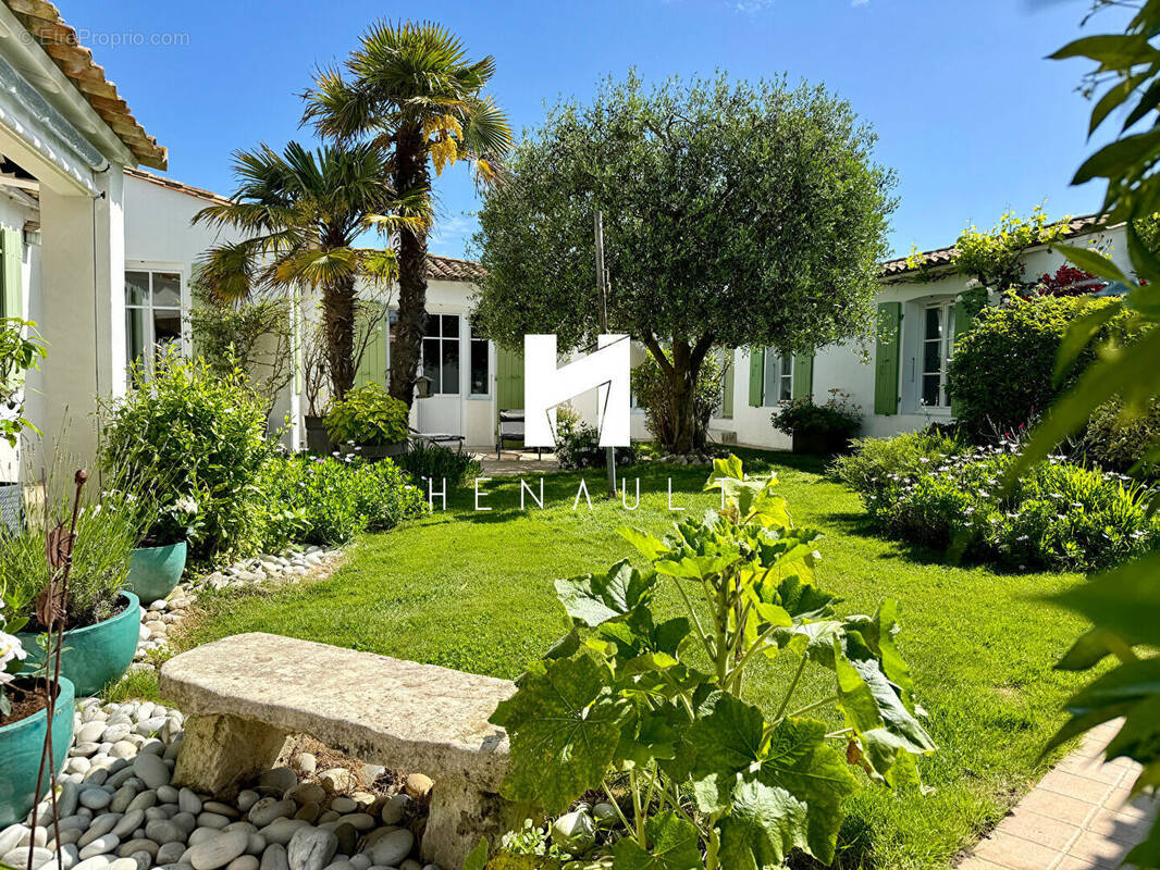 Maison à LA COUARDE-SUR-MER