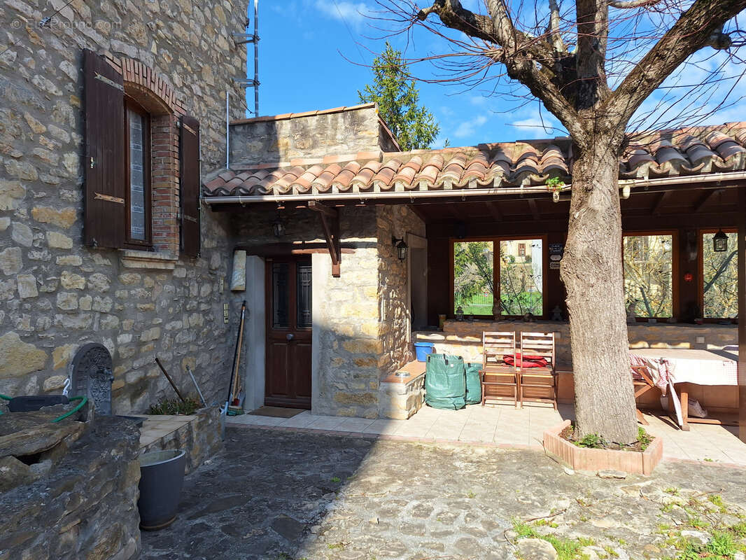 Maison à ANTUGNAC